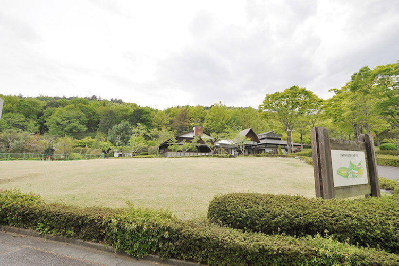芝生広場